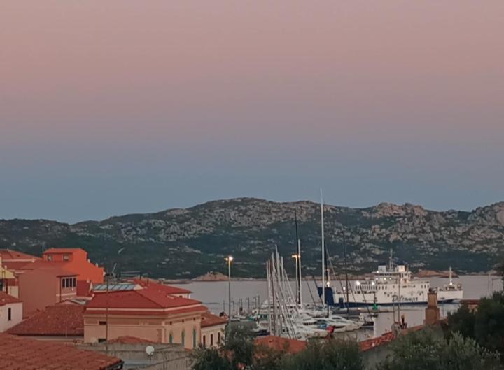 Appartamento La Terrazza - Localita Cala Gavetta La Maddalena  Zewnętrze zdjęcie